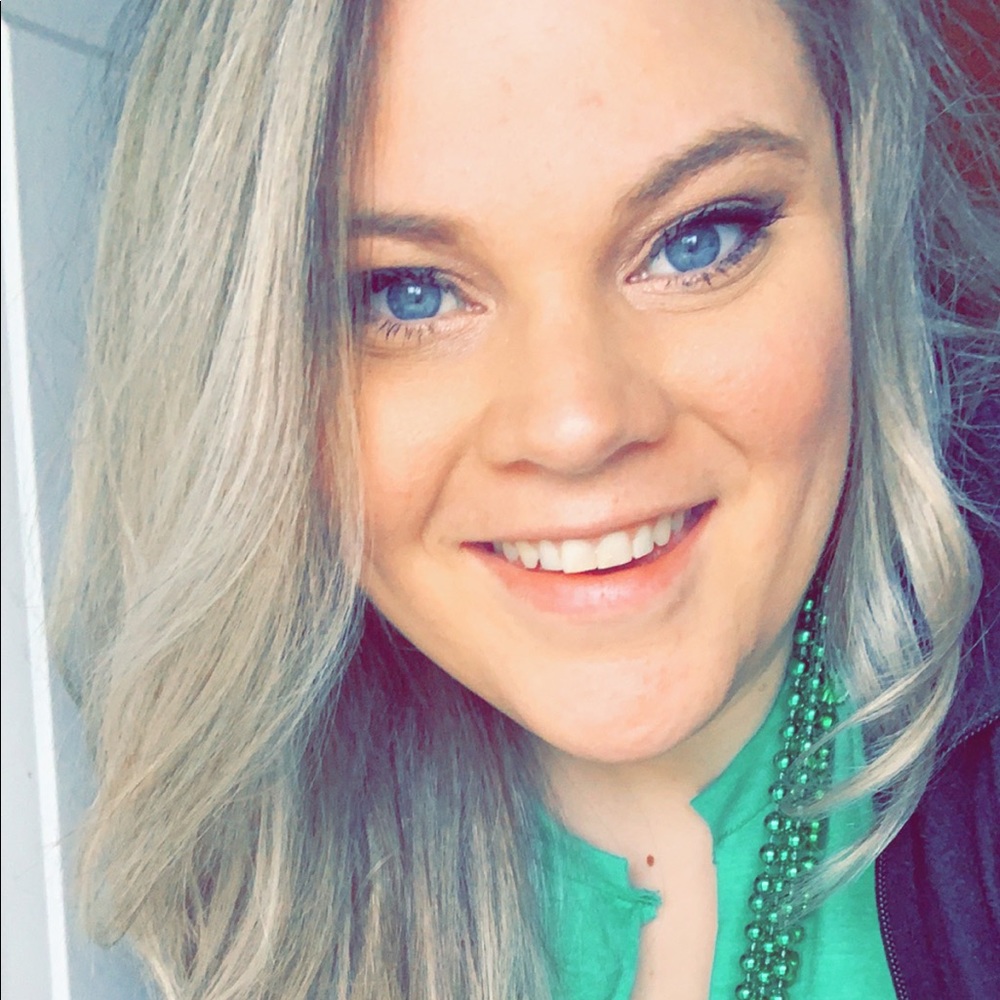 Meet your Posher, Emily